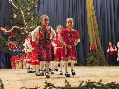 КОЛЕДНА СВЕТЛИНА  5