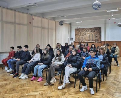 ТЕСНОЛИНЕЙКАТА  ПРАЗНУВА 7